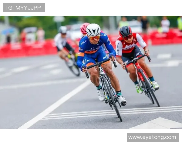 选秀赛场爆发小插曲，裁判如何处理？